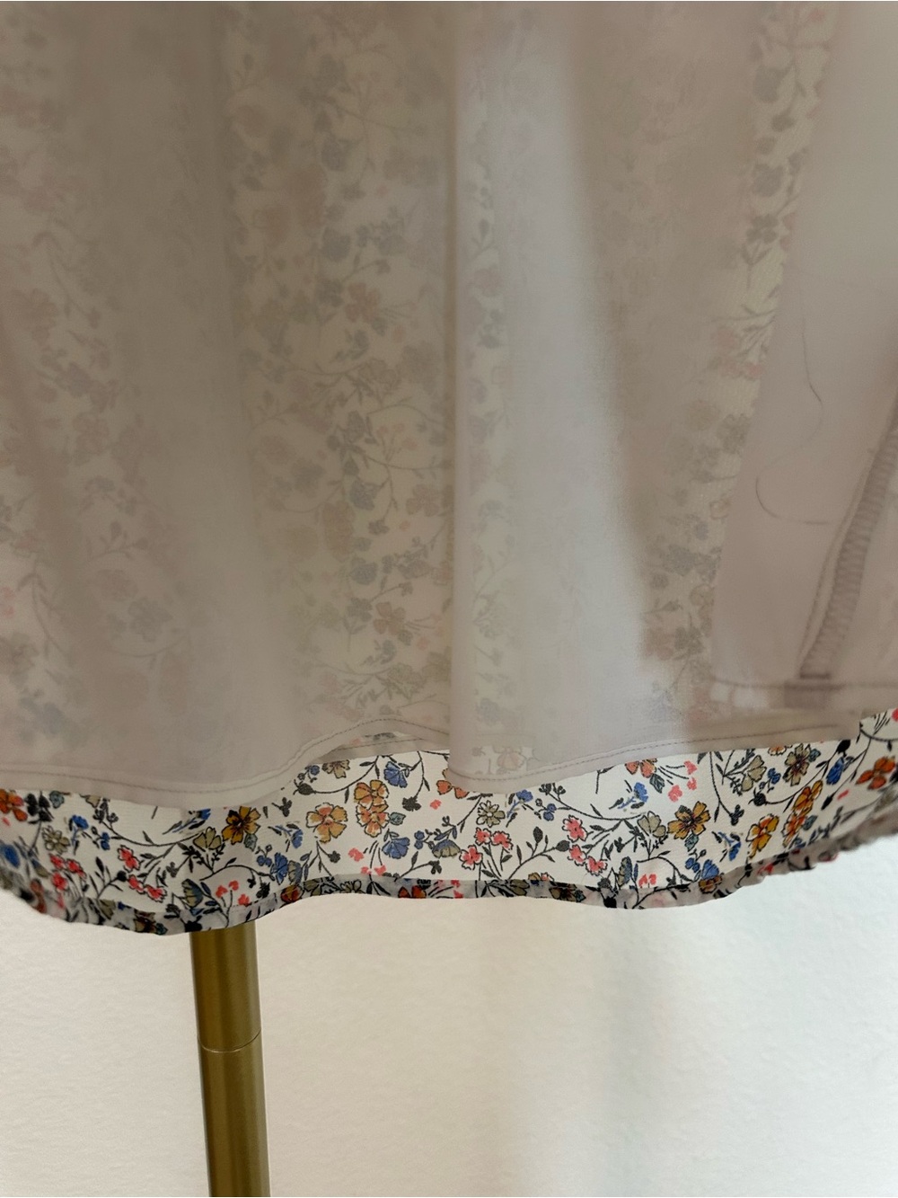 Cream Floral Ruffle-Trim Sleeveless Smocked Nordstrom Blouse - Picture 5 of 6